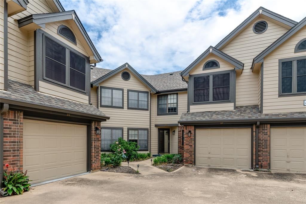 402 Santa Fe Trail 37 — photo