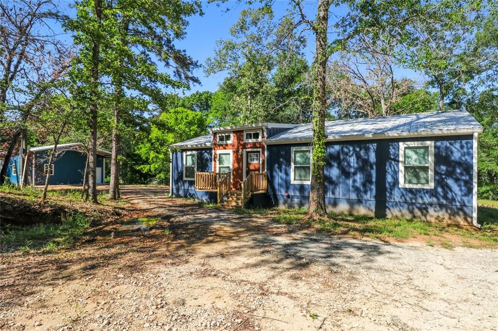 351 Private Road 6294 — photo