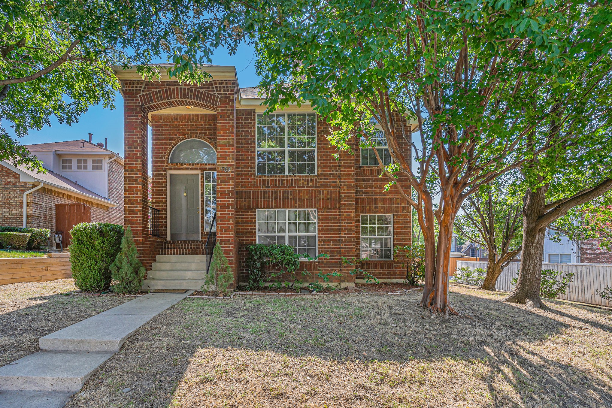 588 Lake Forest Drive — photo