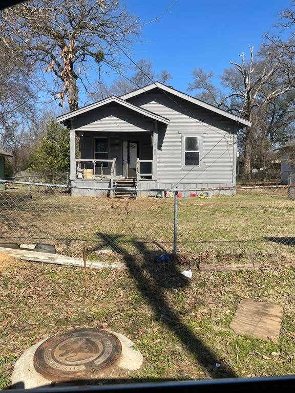 2544 Dupont Street — photo