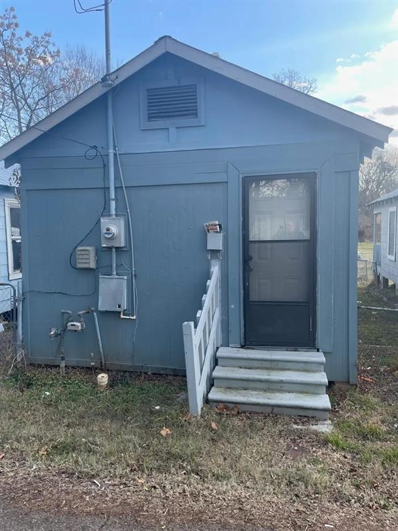 617 Montgomery Street — photo