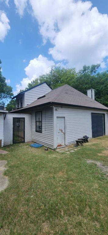 2457 Elmwood Drive — photo