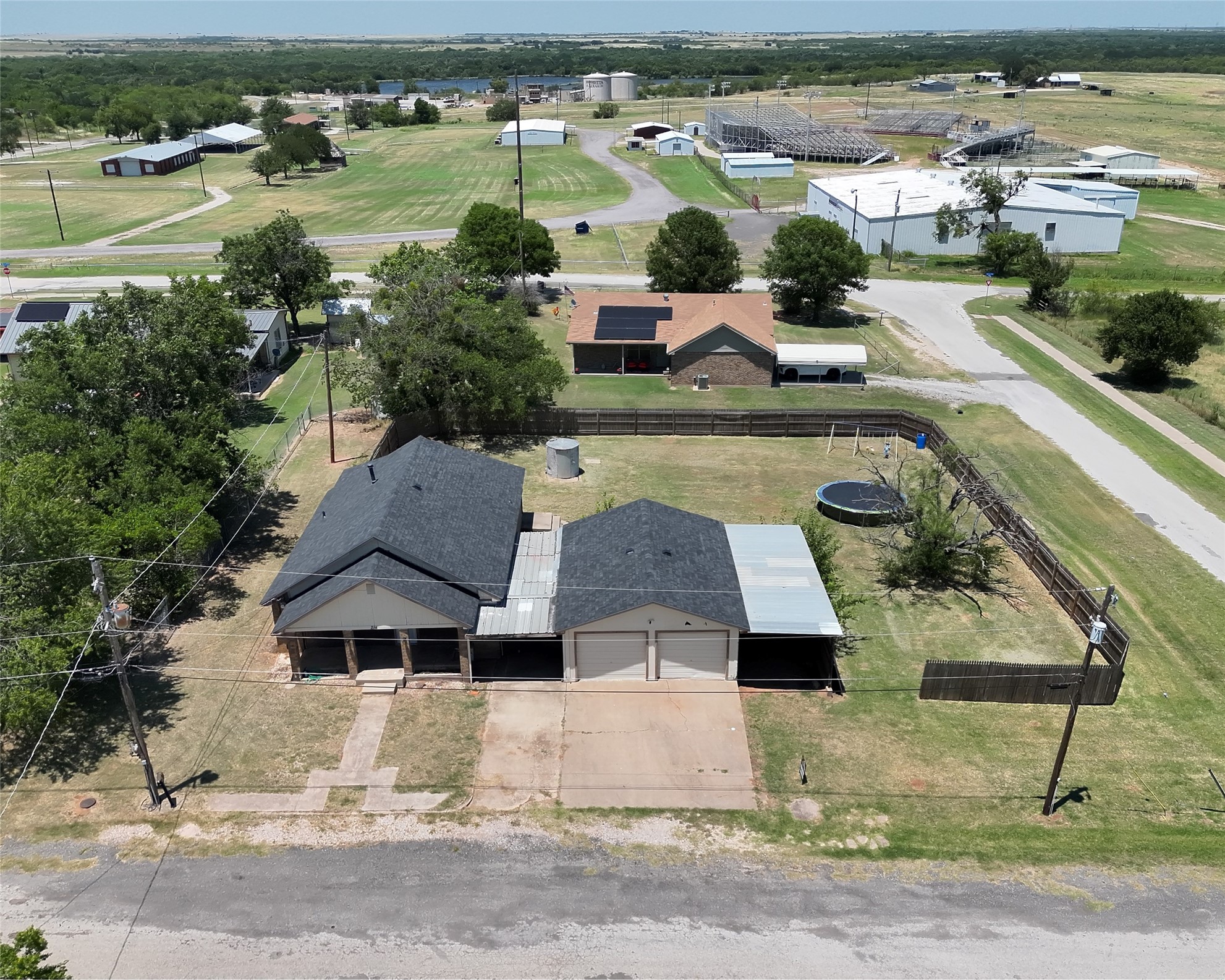 214 E Fourth, Henrietta, TX 76365 — photo 3