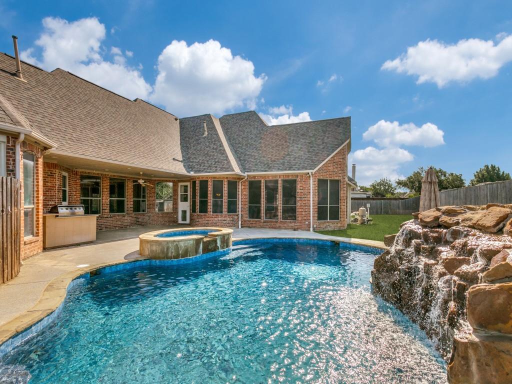4304 Tree House Lane — photo