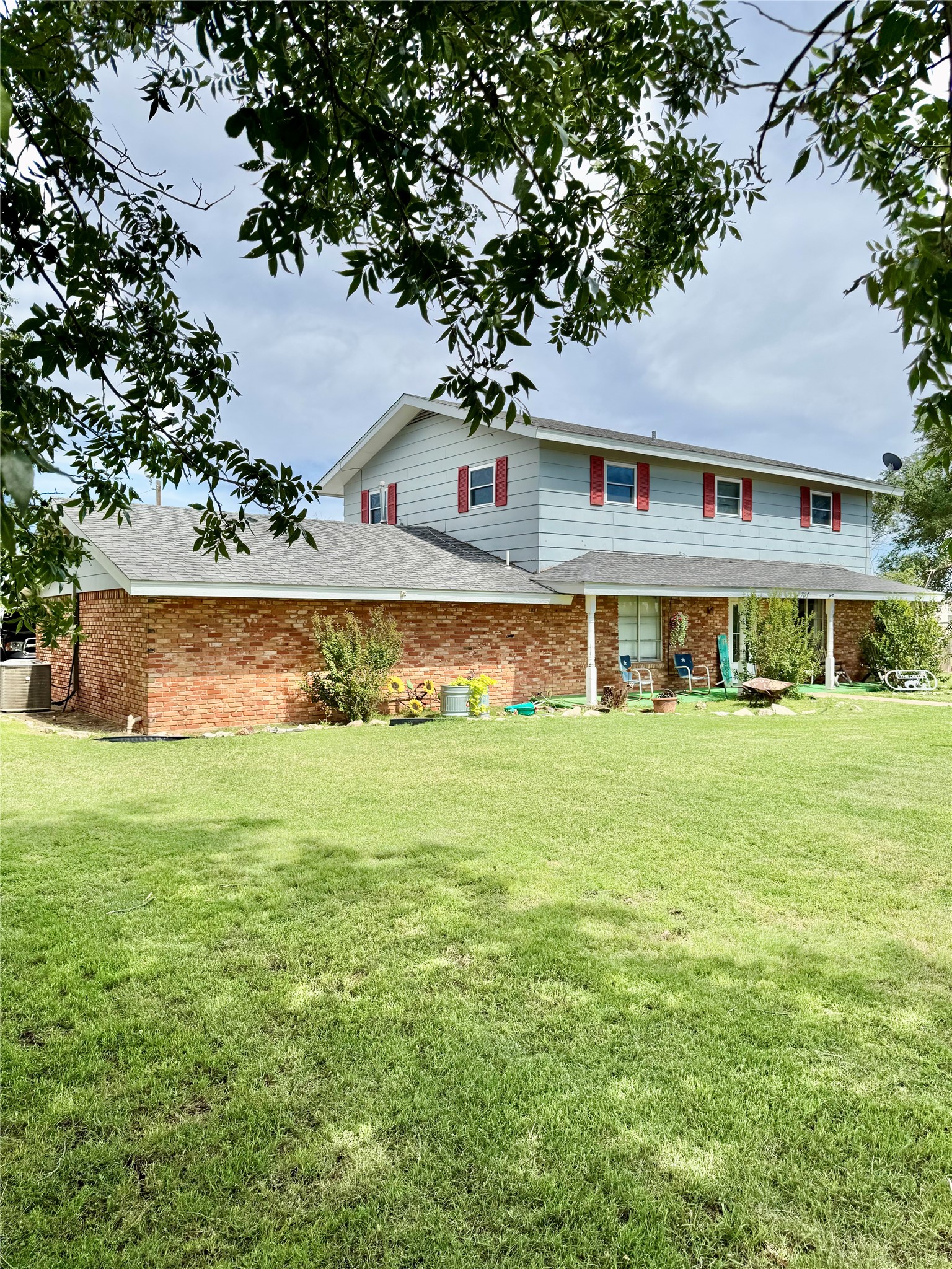 705 Loop Road, Quanah, TX 79252 — photo 2
