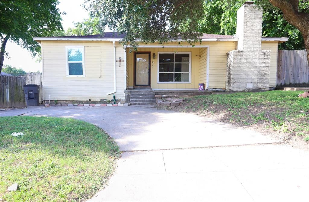 8101 Julie Avenue — photo