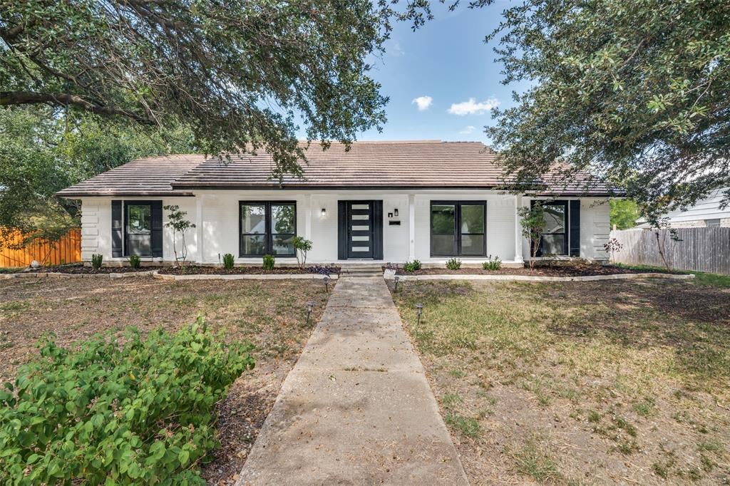 11335 Drummond Circle — photo
