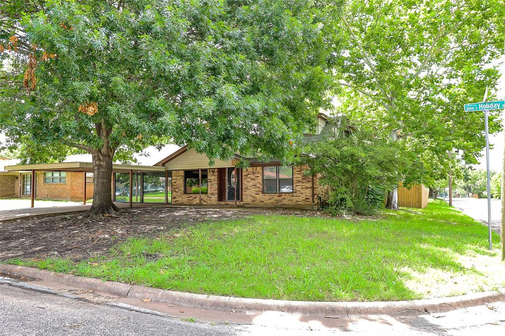 925 Holiday Drive — photo