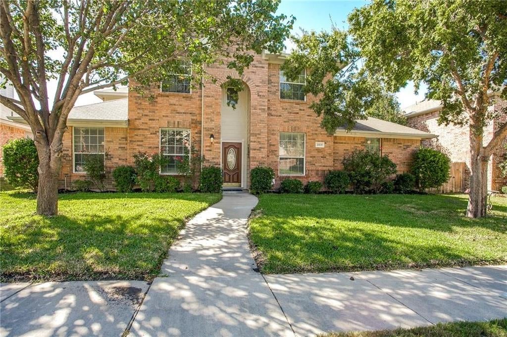 2831 Wild Oak Lane — photo