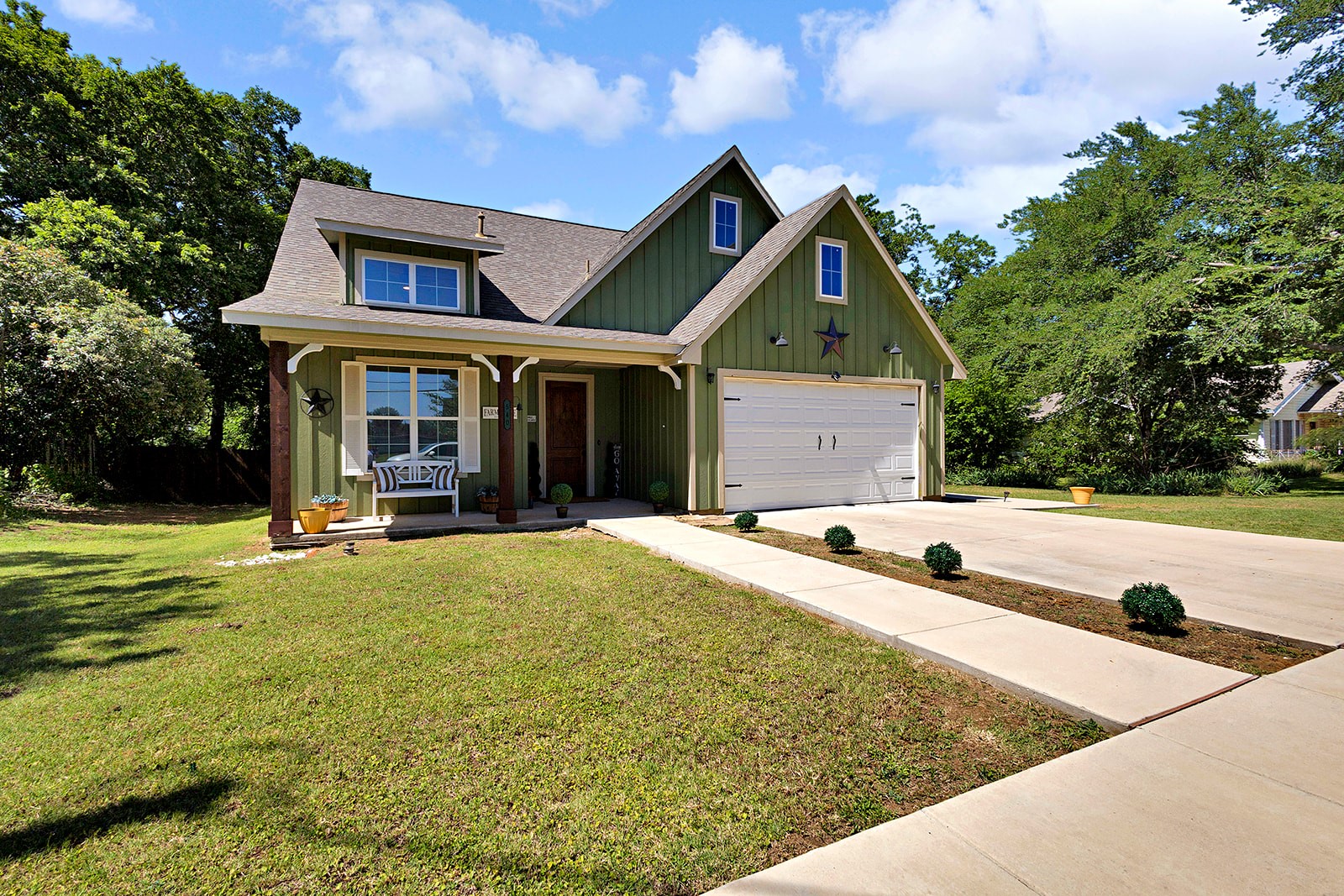 540 E Main Street, Pilot Point, TX 76258 — photo 2
