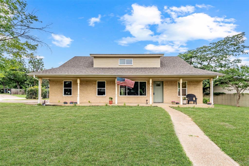 805 Stratford Drive — photo