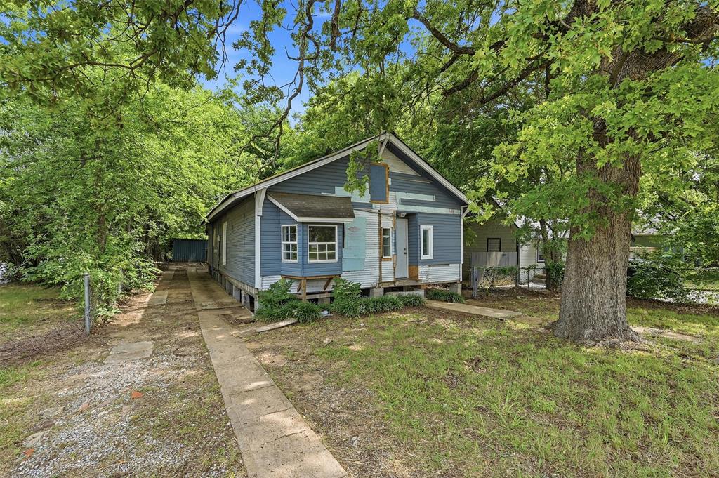 829 W Walker Street — photo