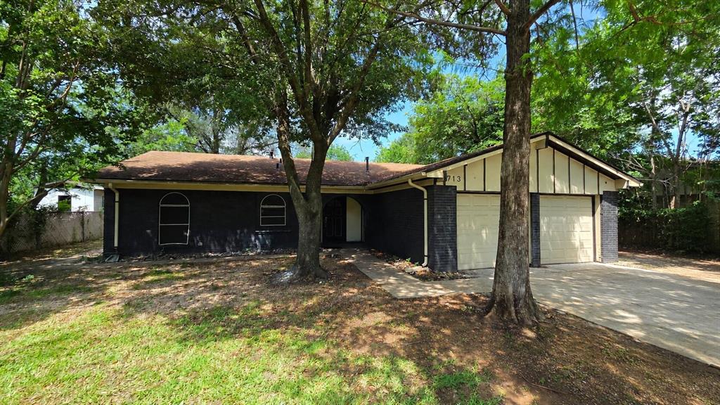 713 N Spears Street — photo