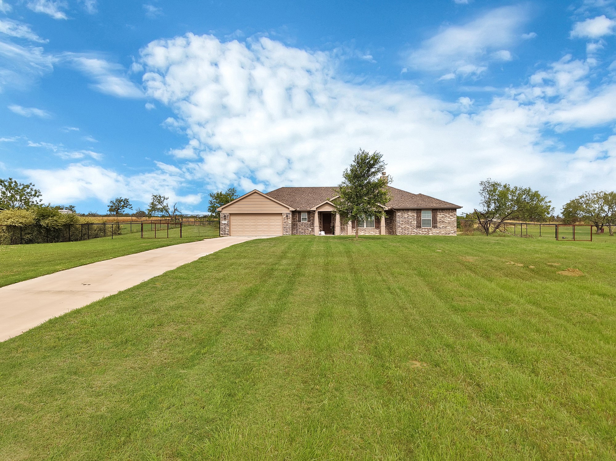 115 Springwood Ranch Loop, Springtown, TX 76082 — photo 2
