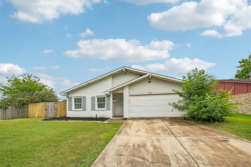 429 Clearwood Drive — photo