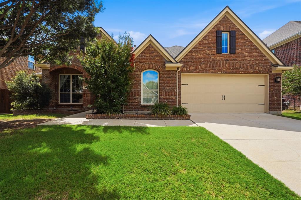 1383 Sandhurst Drive — photo