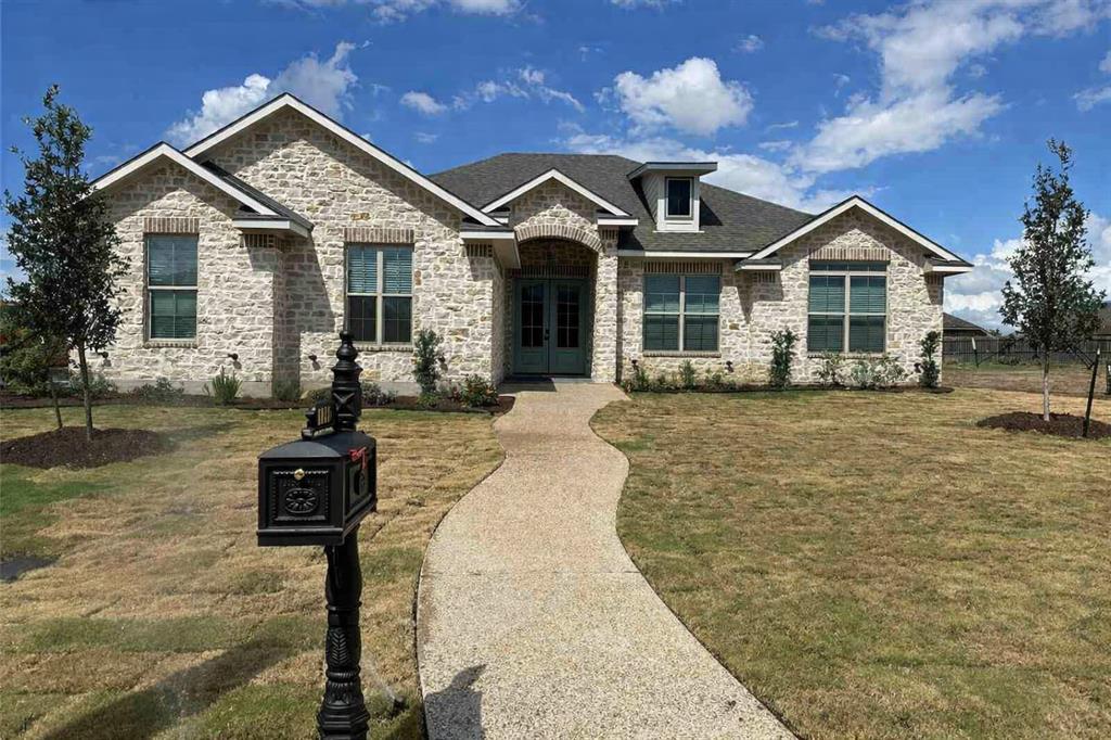 1033 Queen Elizabeth Drive — photo