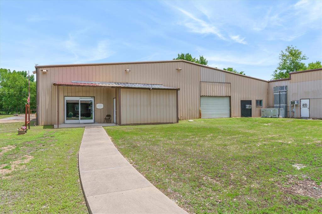7439 FM 314 — photo