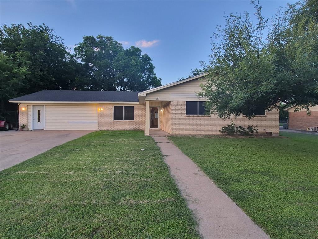 243 Weldon Drive — photo