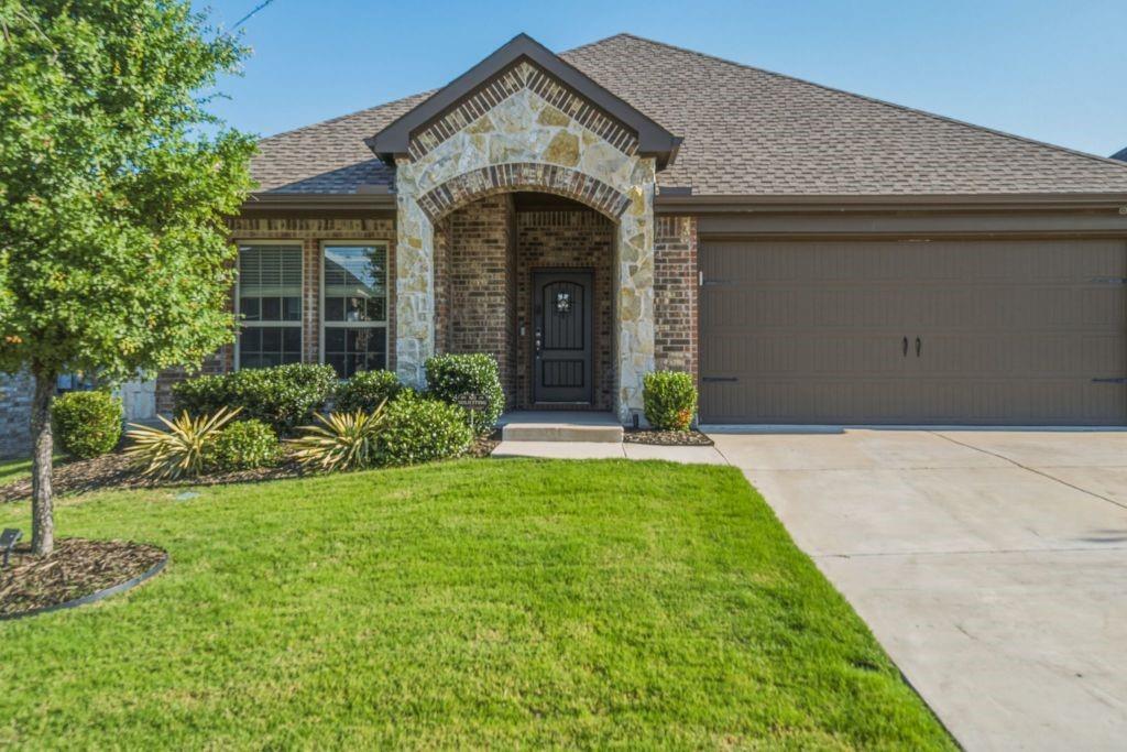 2921 Frio Road — photo