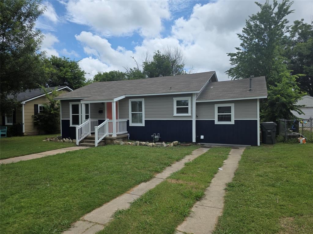 2804 Summer Avenue — photo