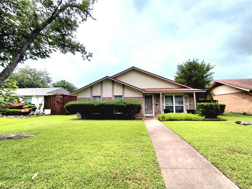 1418 Whiteoak Drive — photo