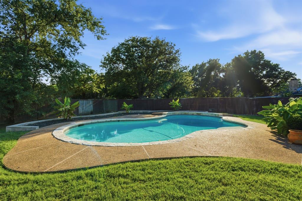 8516 Crestview Drive — photo