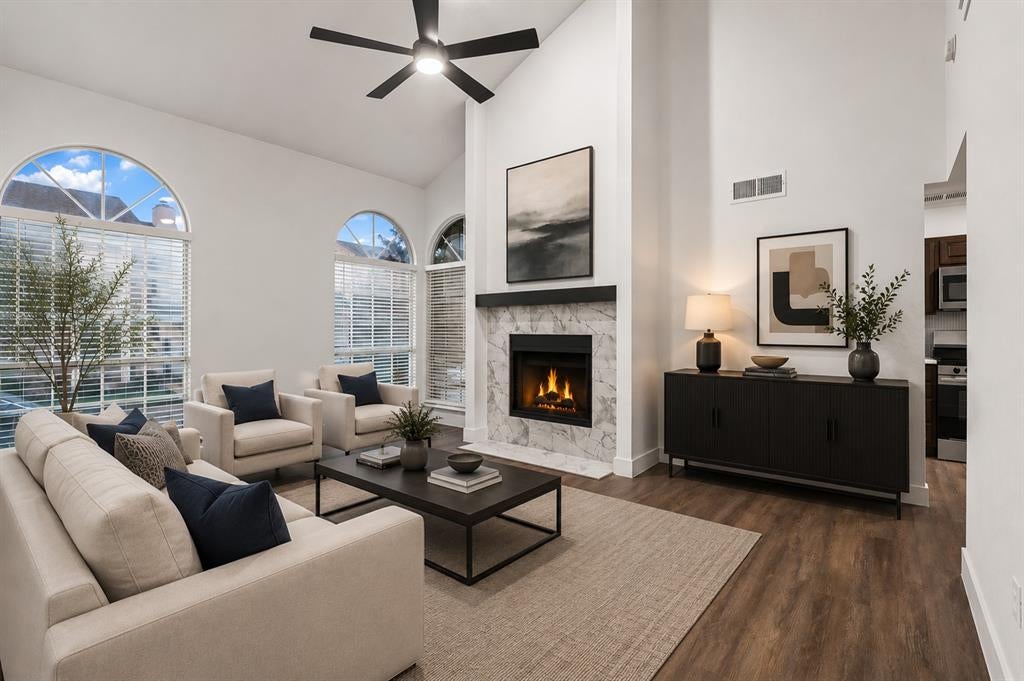 13207 Woodbend Lane — photo