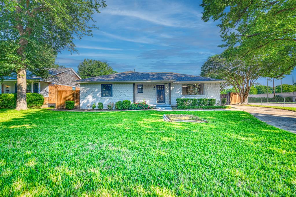 2305 Fenestra Drive — photo