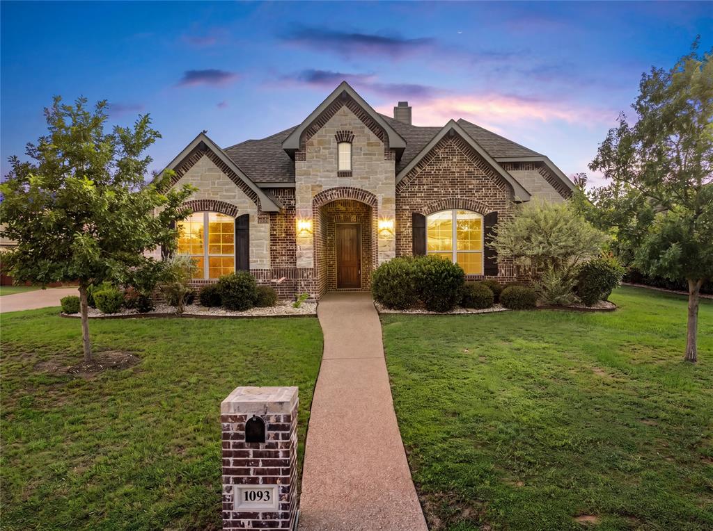 1093 Hesselridge Drive — photo