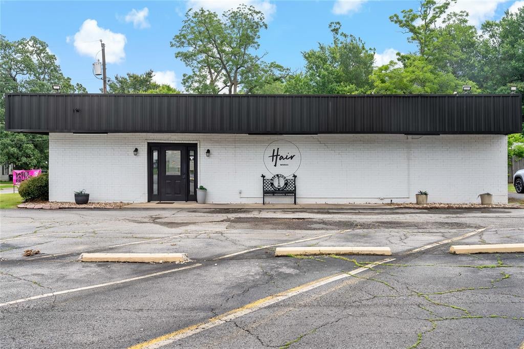 1850 Pine Bluff Street — photo