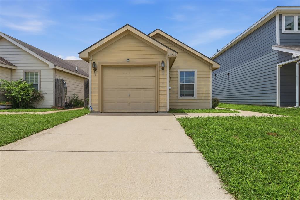 10716 Wild Oak Drive — photo