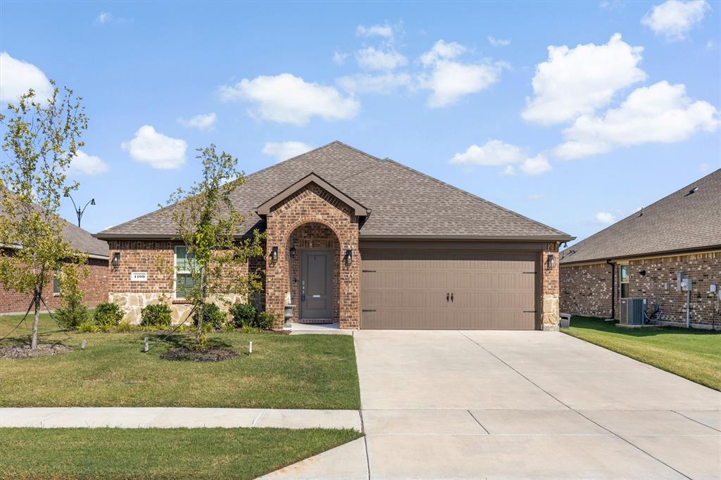 1109 Blossom Court Drive — photo