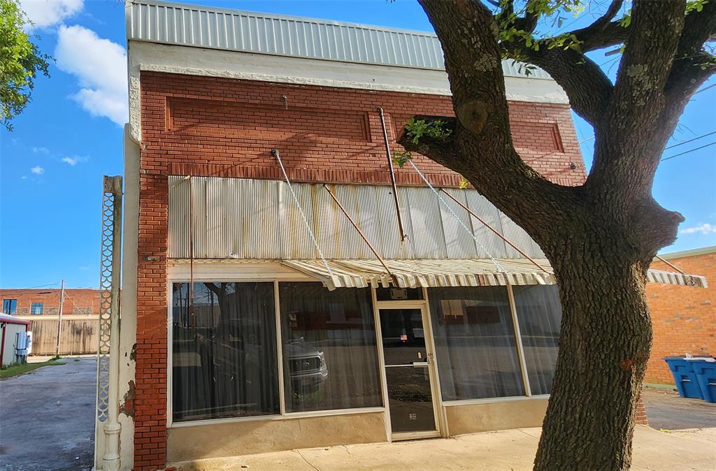 108 E Commerce — photo