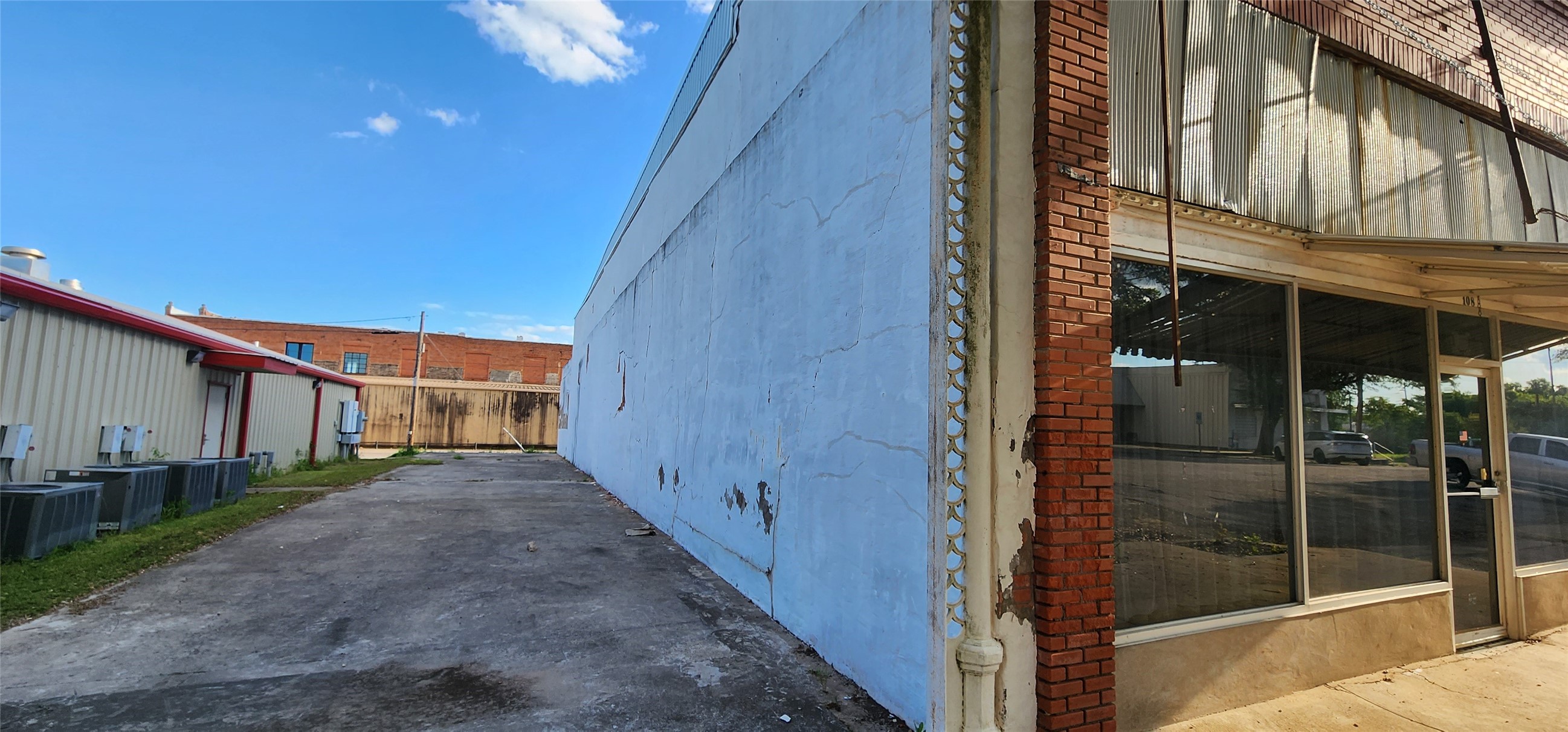 108 E Commerce, Mexia, TX 76667 — photo 3