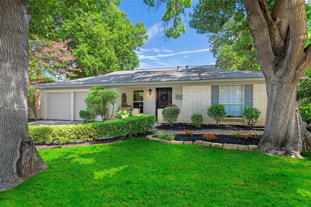 1705 Manchester Drive — photo