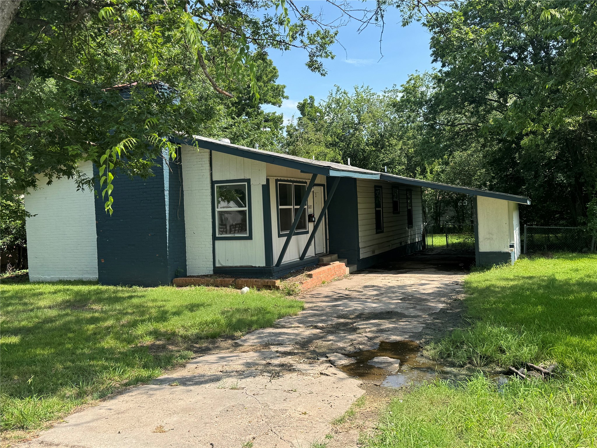 1605 Jackson Street, Commerce, TX 75428 — photo 2