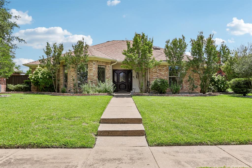 1524 Faringdon Drive — photo