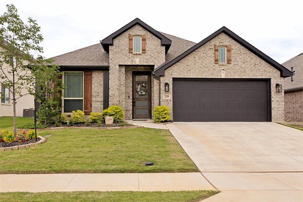 228 Shawnee Trail — photo