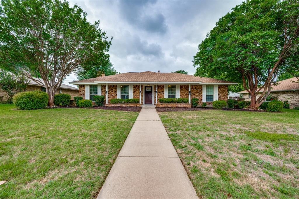 301 Hillcrest Drive — photo