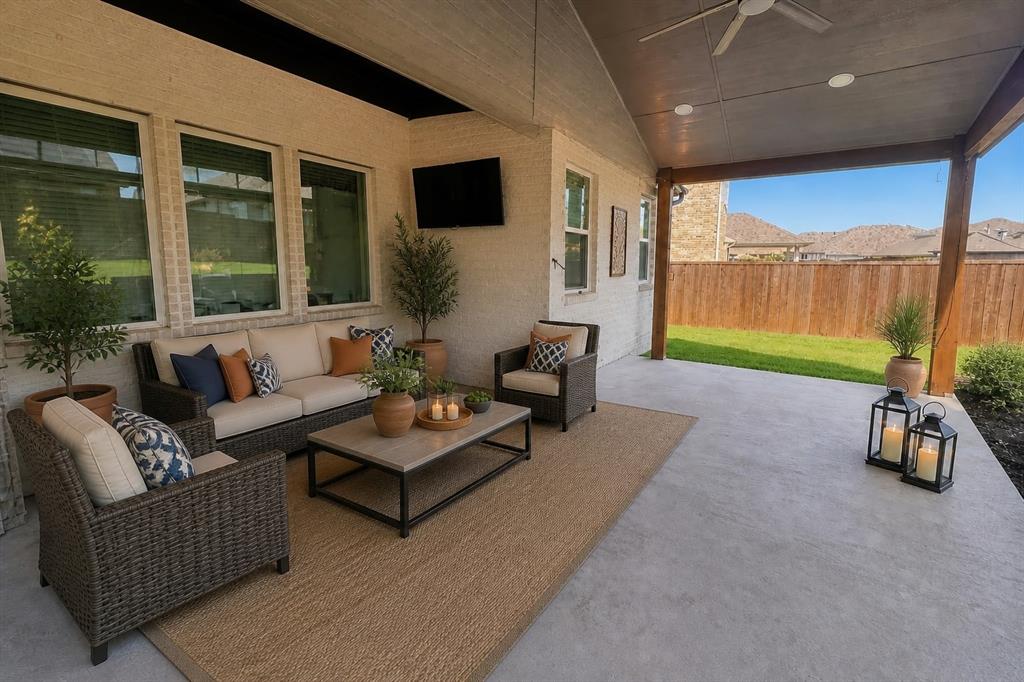 1748 Everglades Drive — photo