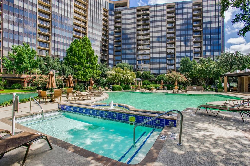 5200 Keller Springs Road 422 — photo