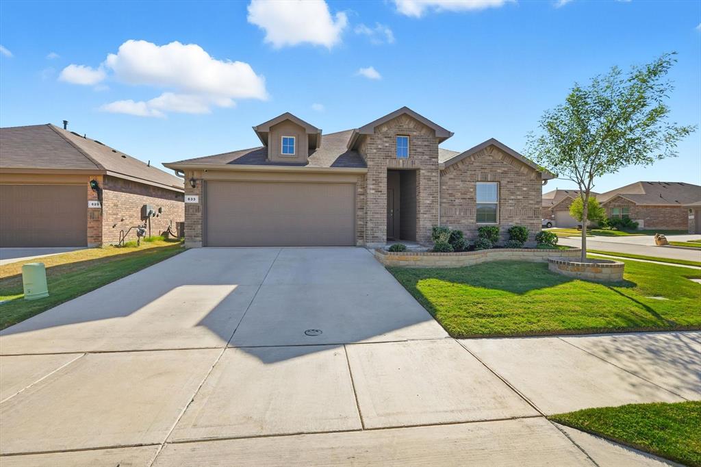 633 Captree Lane — photo