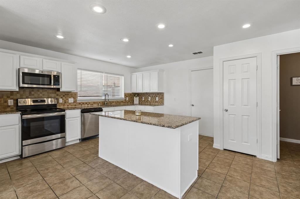 301 Highland Park Lane — photo