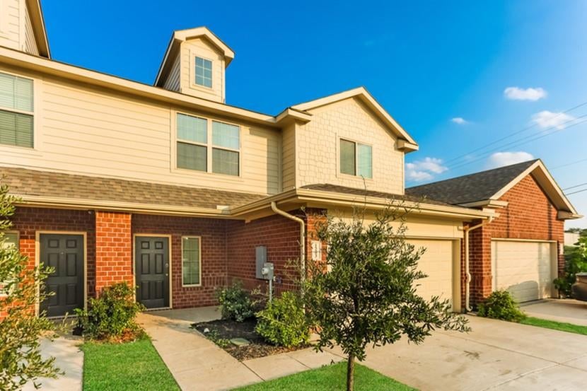 1203 Mallard Cove — photo