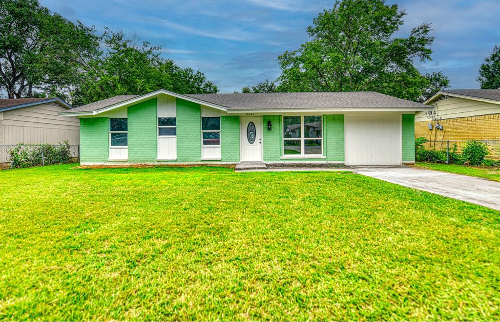 10020 Homeplace Drive — photo