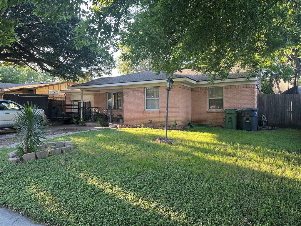 2133 Greenway Street — photo