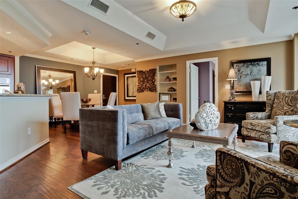 5909 Luther Lane 808 — photo