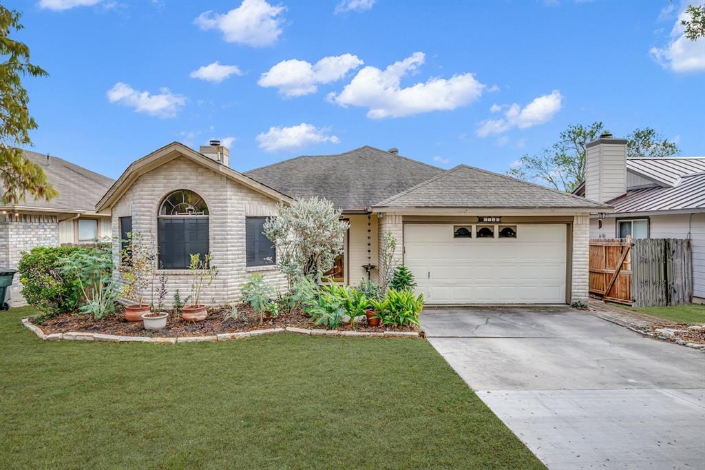 1133 Lago Vista Street — photo