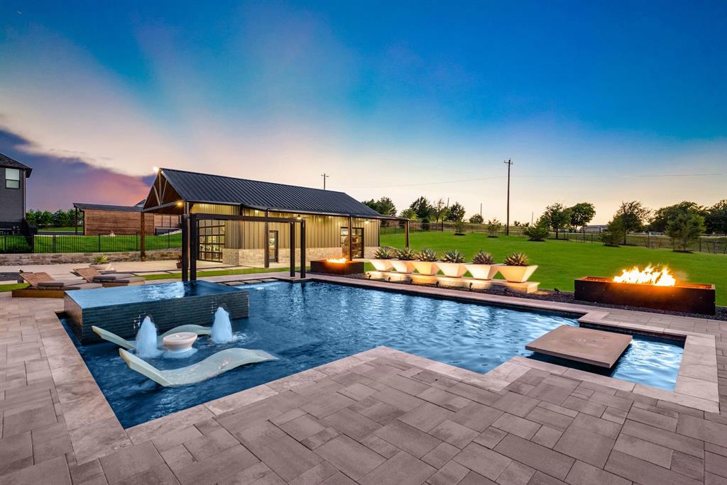 1414 Tucker Place — photo
